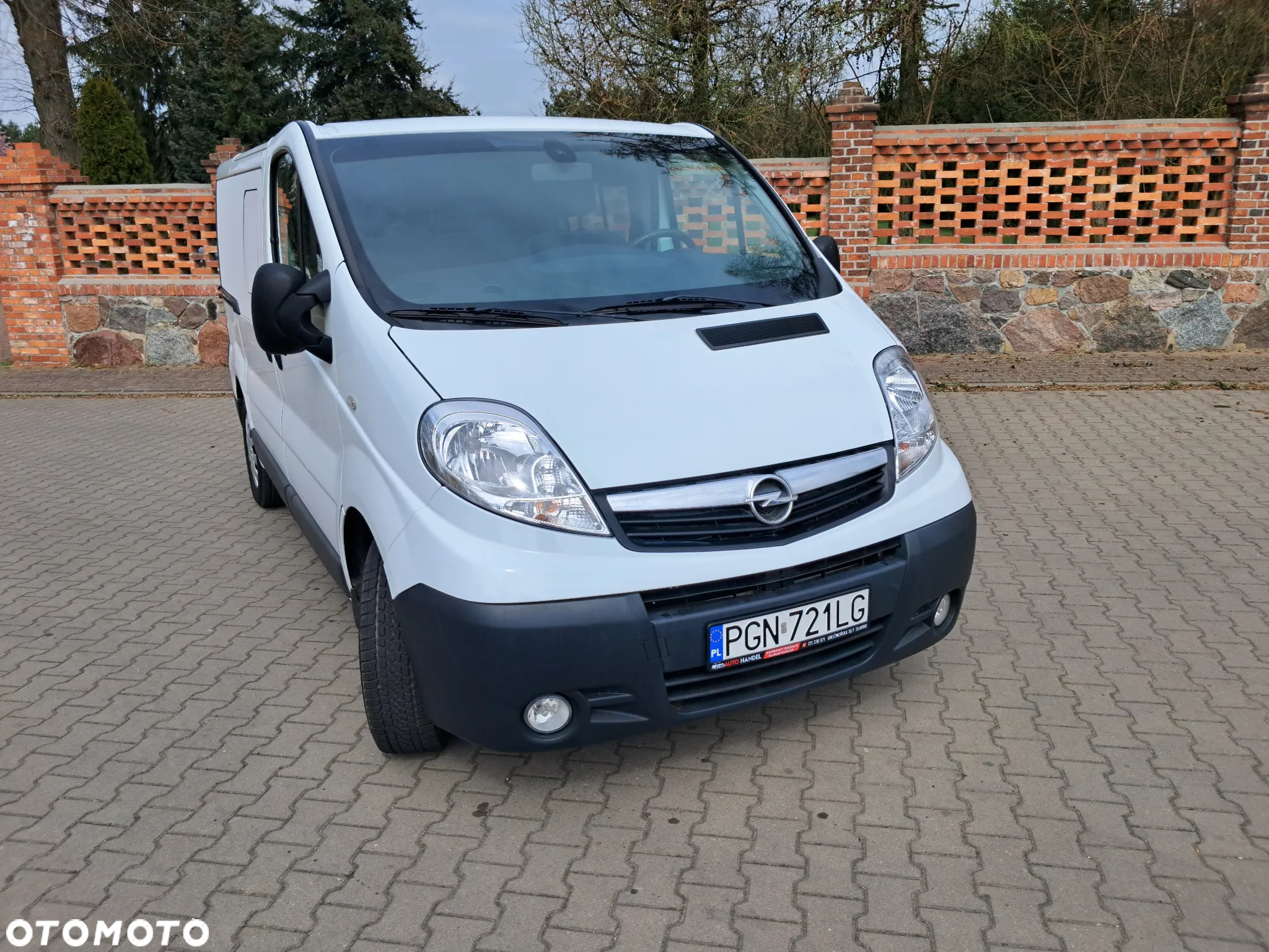 Opel Vivaro - 18
