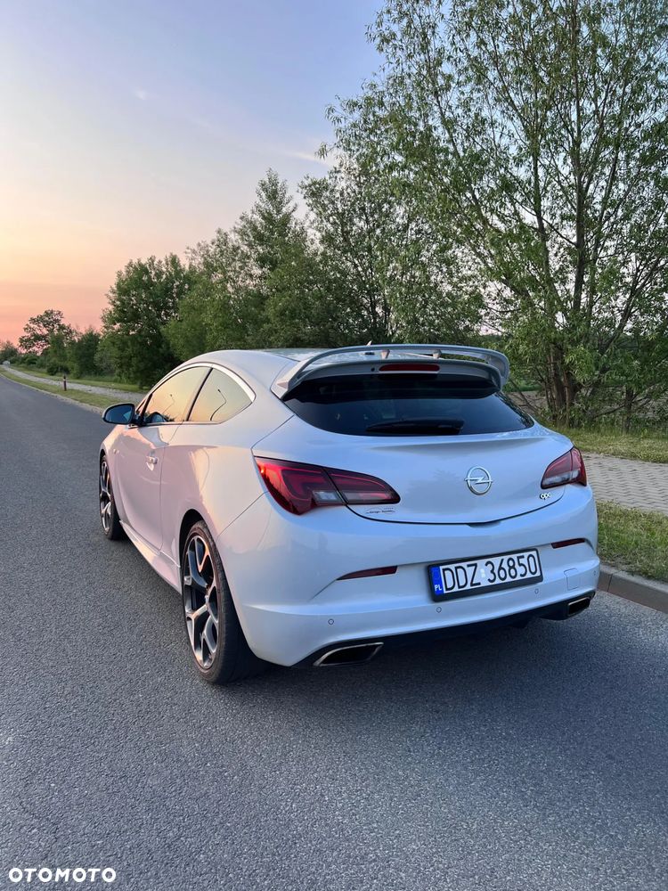 Opel Astra OPC Start/Stop - 1
