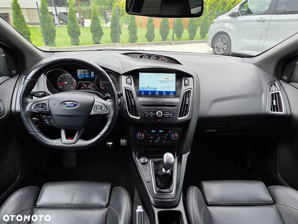 Ford Focus 2.0 EcoBoost ST mit Leder-Exclusiv-Paket - 15