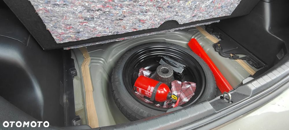 Toyota Yaris 1.5 Dynamic CVT - 21