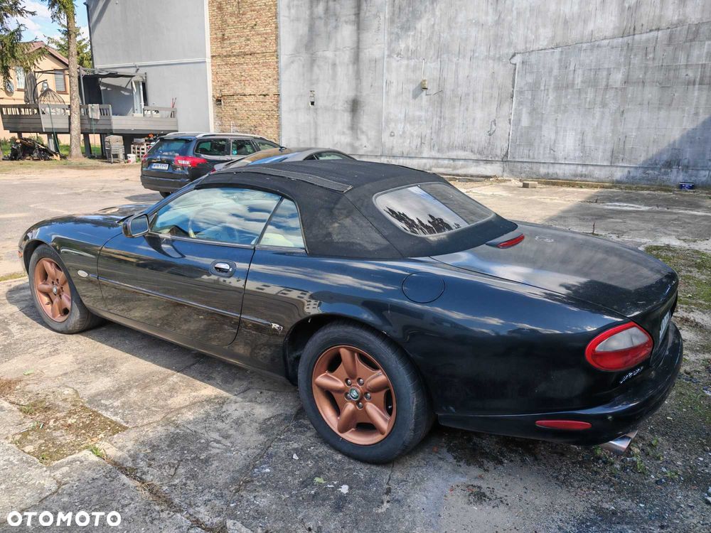 Jaguar XK8 - 5