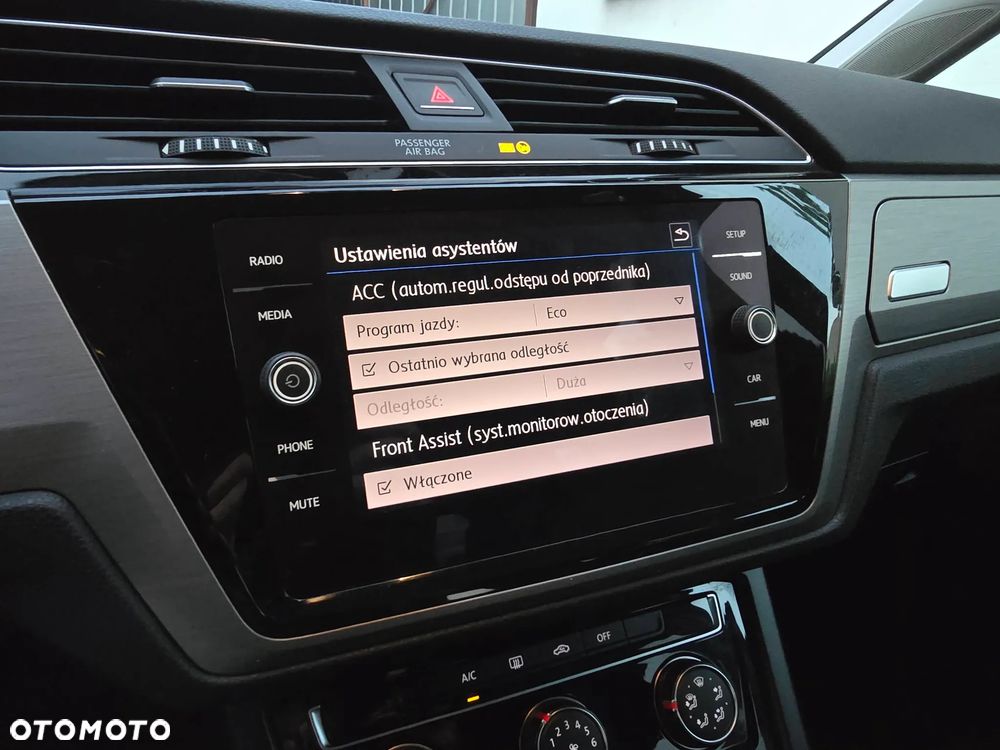 Volkswagen Touran 1.4 TSI BMT Comfortline - 35