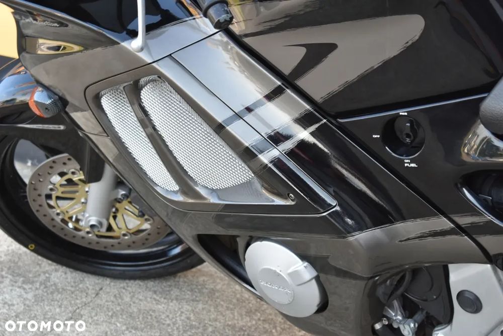 Honda CBR - 19