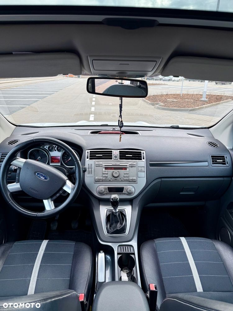Ford Kuga 2.0 TDCi Titanium - 4