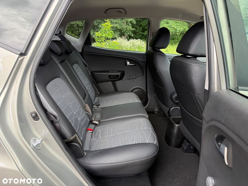 Kia Venga 1.4 CVVT Business Line - 9