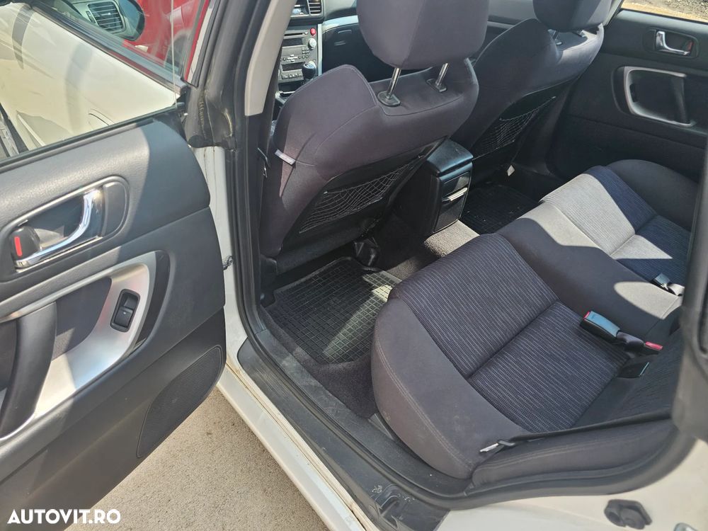 Subaru Legacy Kombi 2.0D Exclusive - 8