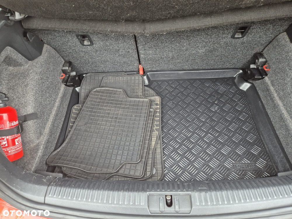Volkswagen Polo 1.4 16V Trendline - 10