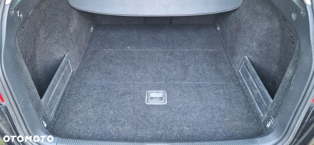Volkswagen Passat 2.0 TDI DPF Sportline - 12