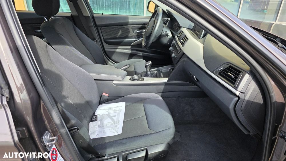 BMW Seria 3 318d - 6