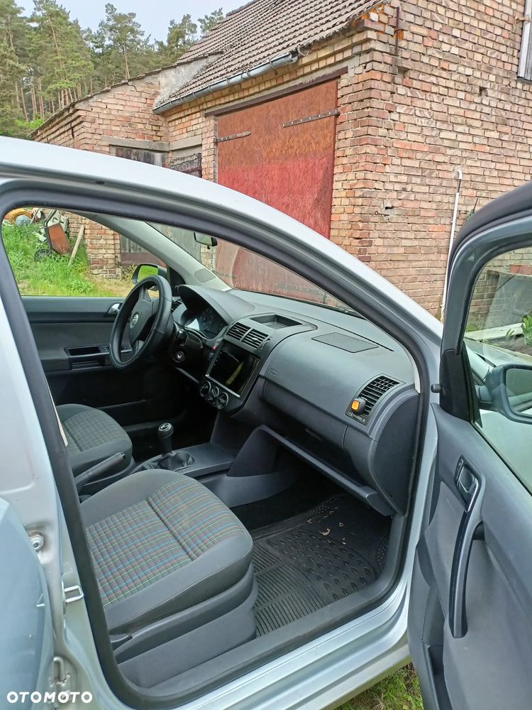 Volkswagen Polo - 5