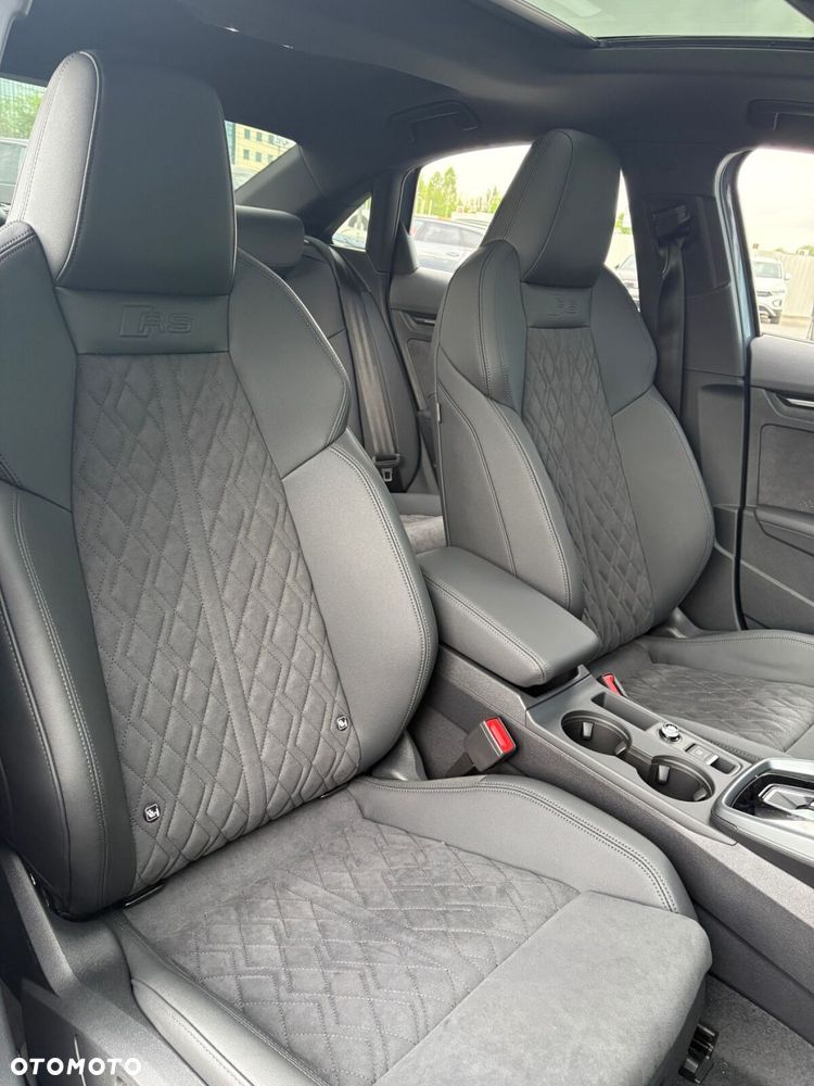 Audi RS3 Limousine - 22