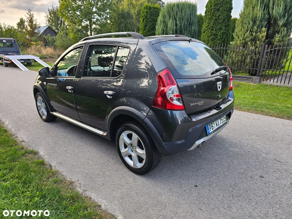 Dacia Sandero Stepway 1.6 - 2