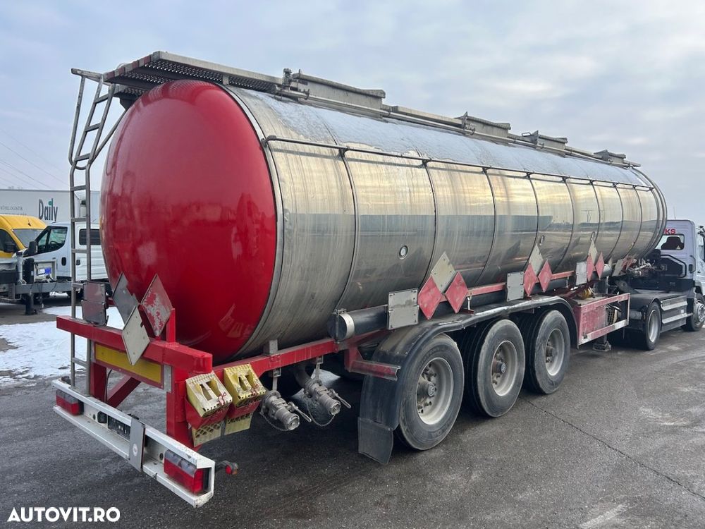 Feldbinder Cisterna,  33.000 l, 3 camere, factura externa - 4