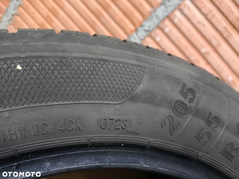 Volkswagen Touran 2.0 TDI Highline - 26