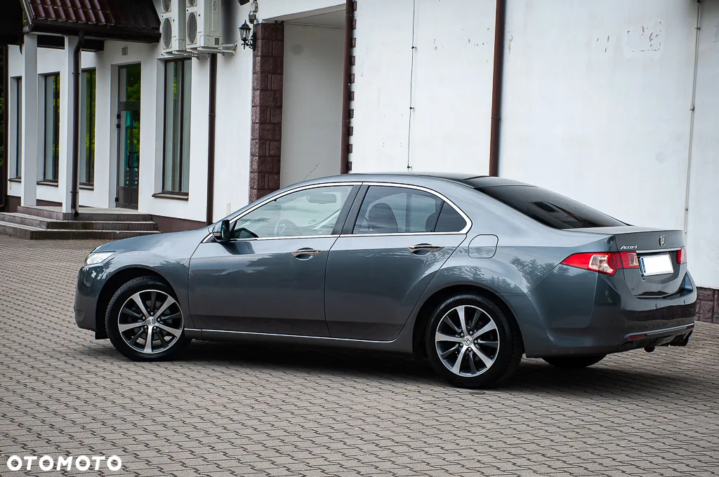 Honda Accord 2.0 Executive - 16