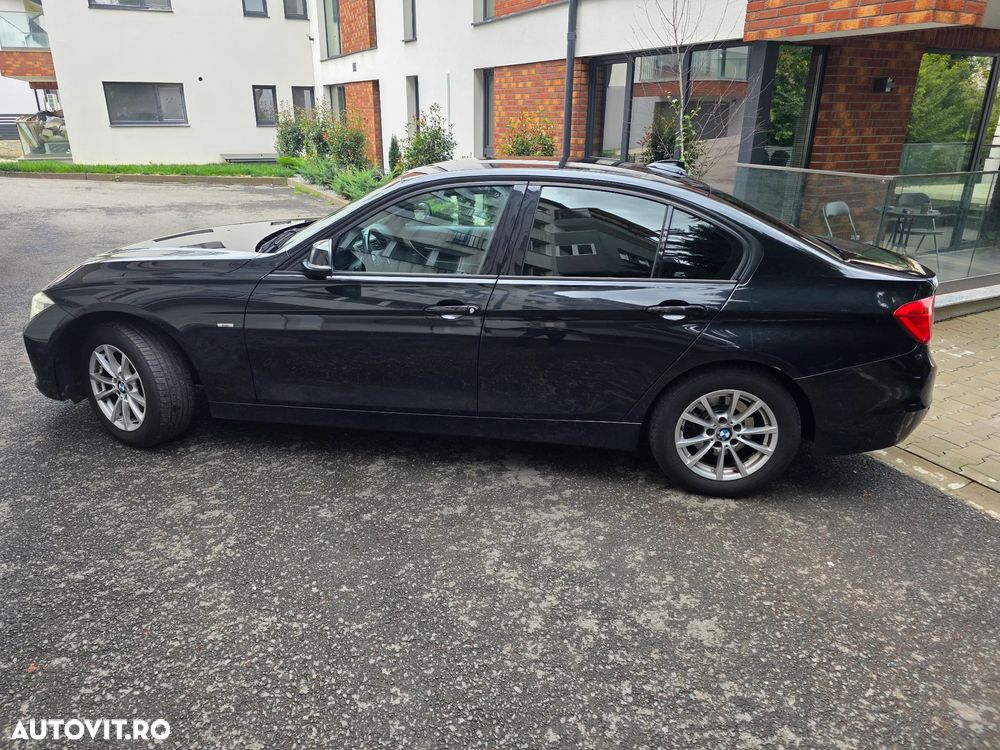 BMW Seria 3 320d Aut. Modern Line - 28