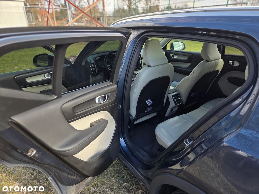 Volvo XC 40 D4 AWD Inscription - 16