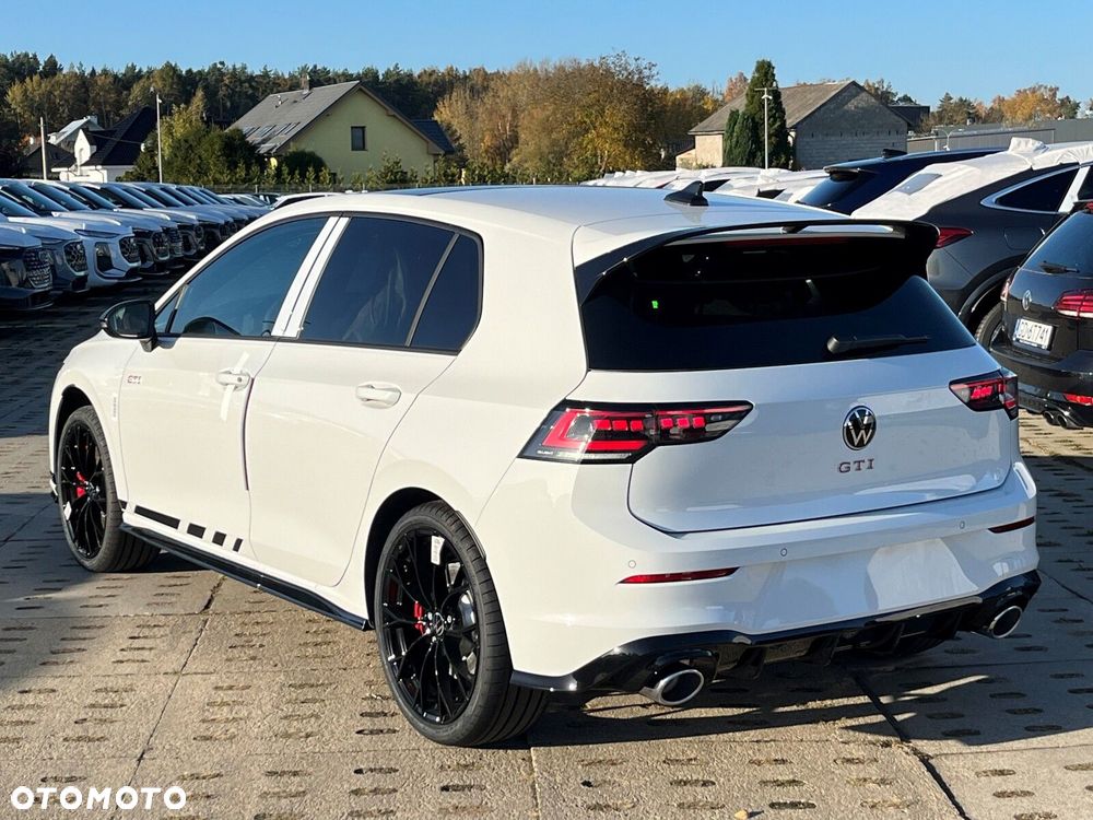 Volkswagen Golf - 4