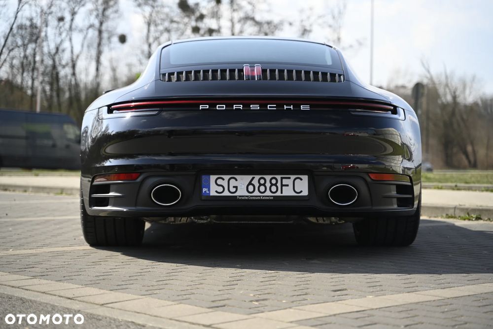 Porsche 911 Carrera S - 6