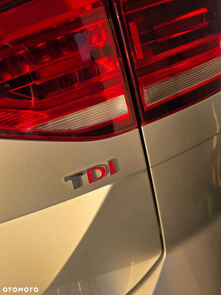 Volkswagen Touran 1.6 TDI SCR (BlueMotion Technology) Comfortline - 33