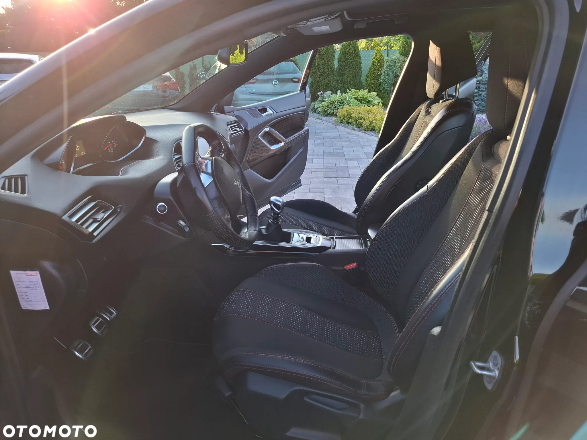 Peugeot 308 BlueHDi FAP 130 Stop & Start GT - 29