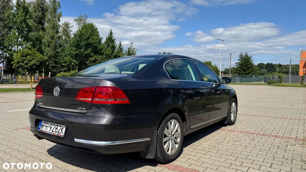 Volkswagen Passat 2.0 TDI DPF Comfortline - 4