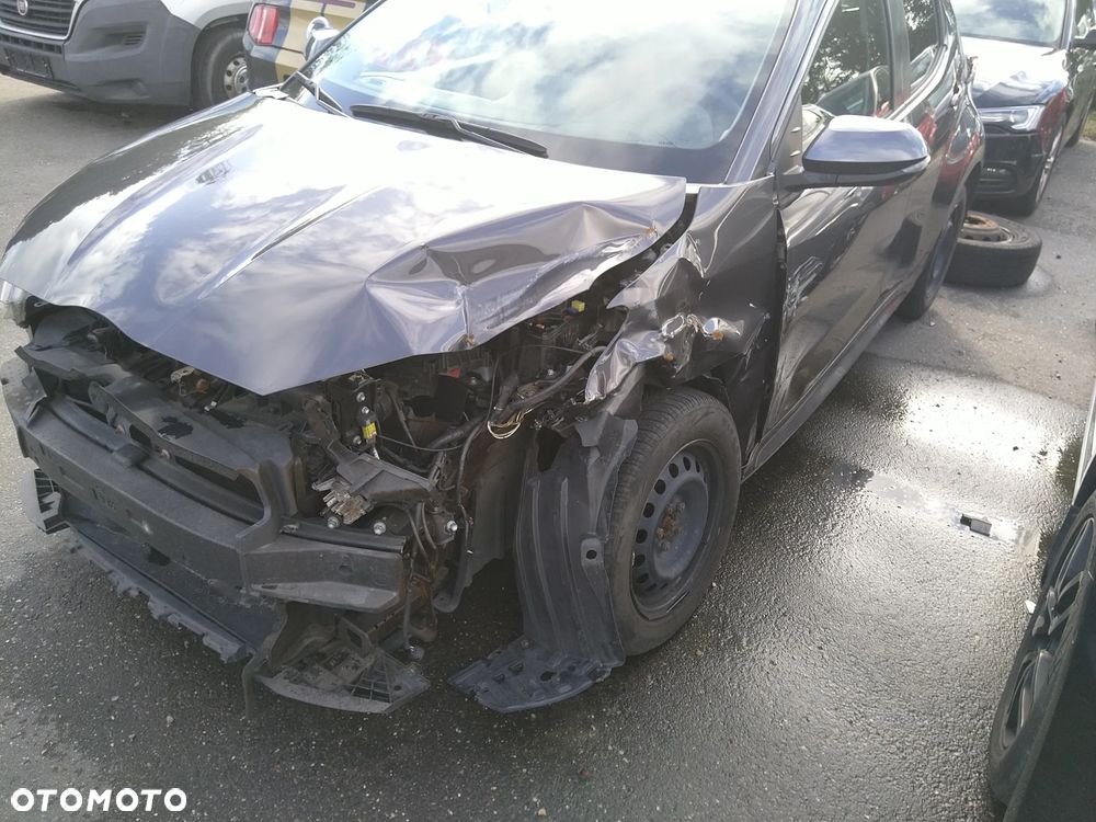 Toyota Yaris - 1