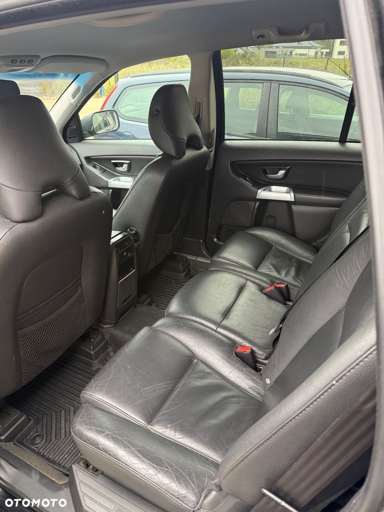 Volvo XC 90 - 9