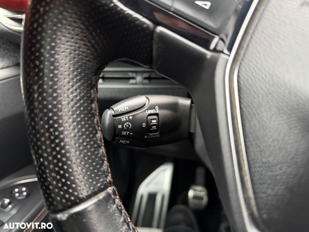 Peugeot 5008 1.5 BlueHDI s&s GT-Line - 34