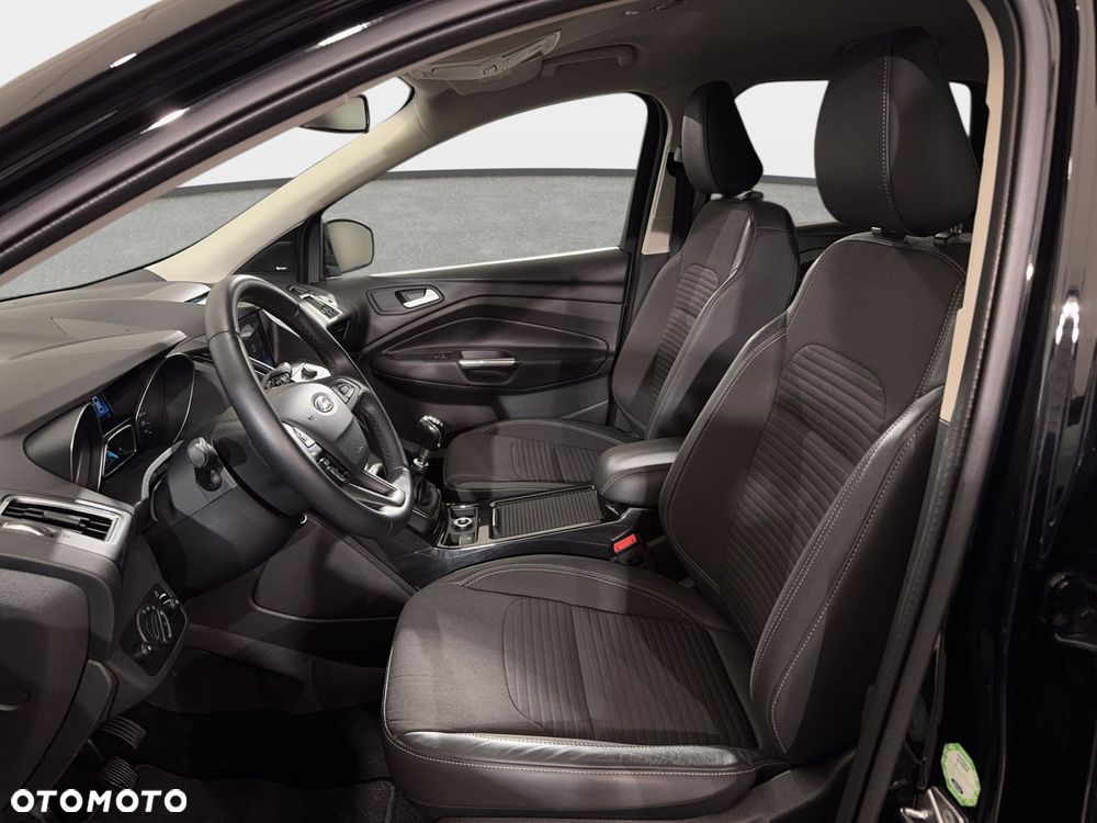 Ford Kuga - 13