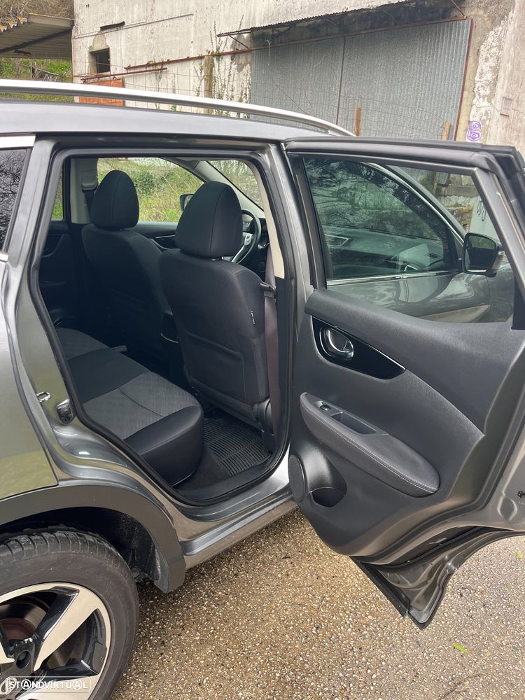 Nissan Qashqai 1.5 dCi N-Connecta 18 - 10