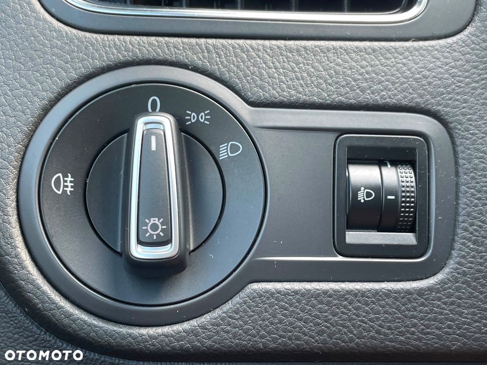 Volkswagen Polo 1.4 TDI Blue Motion Technology Lounge - 15