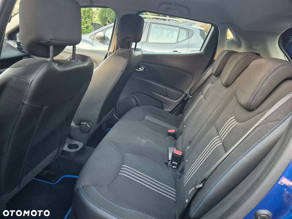 Renault Clio - 25