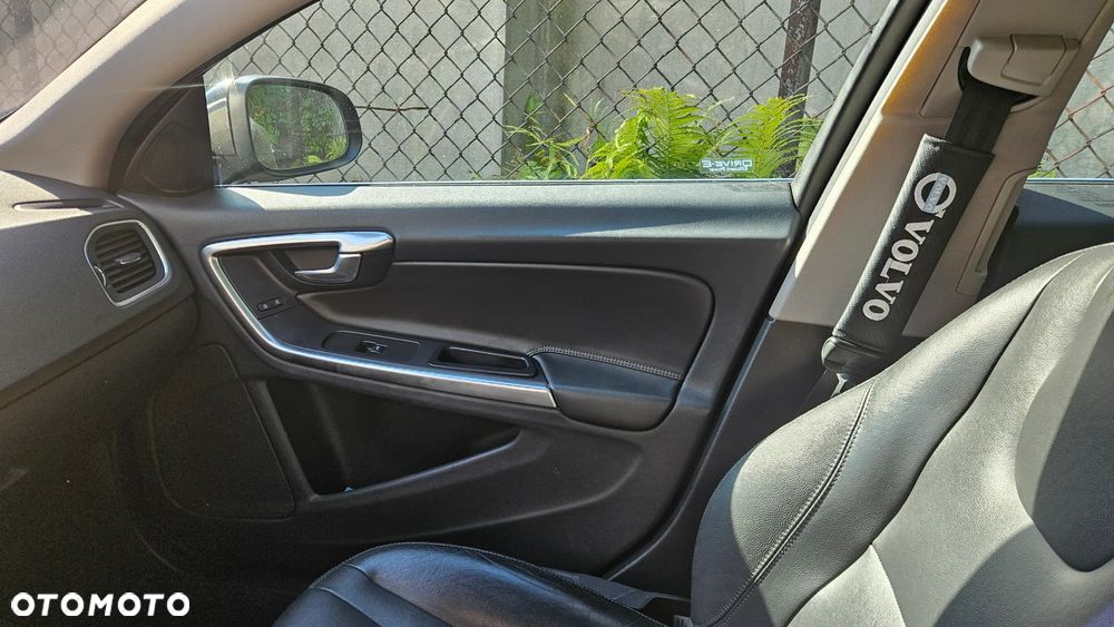 Volvo S60 T5 Geartronic Kinetic - 25