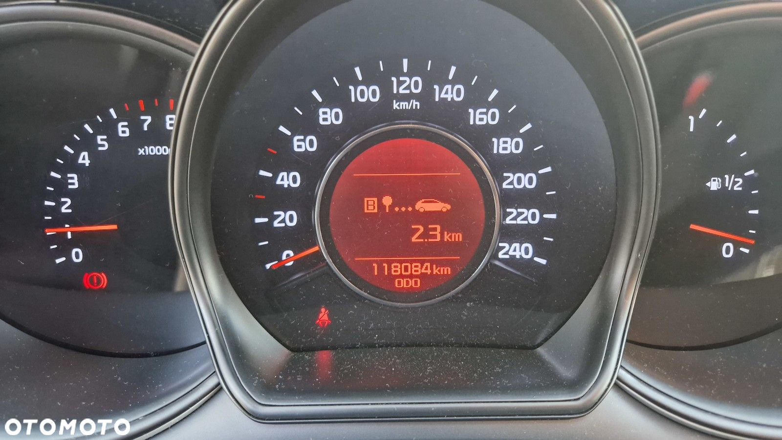 Kia Ceed - 27
