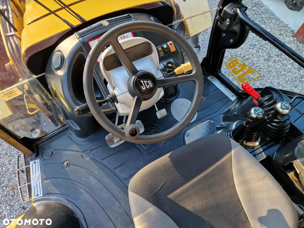 JCB 4CX - 27