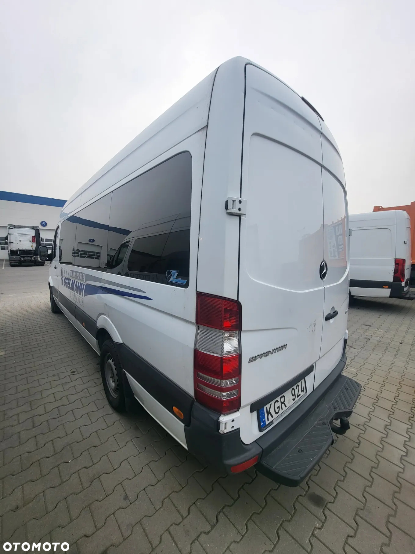 Mercedes-Benz Sprinter - 4