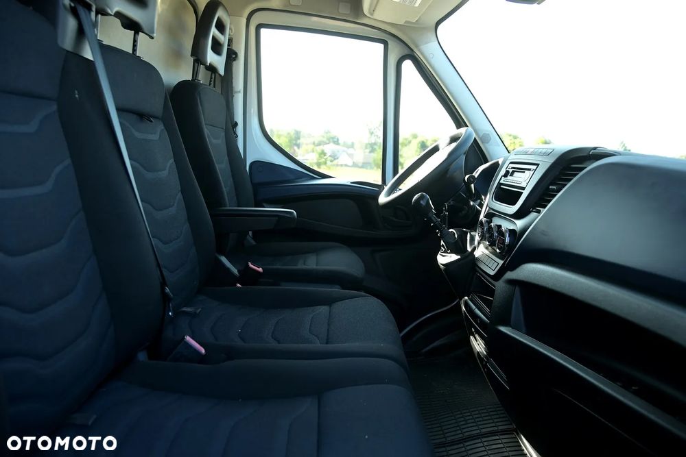 Iveco DAILY 50-180 * KONTENER Długość 6,1m 12epal* PRZEB 166 000km! * Salon Polska - 23