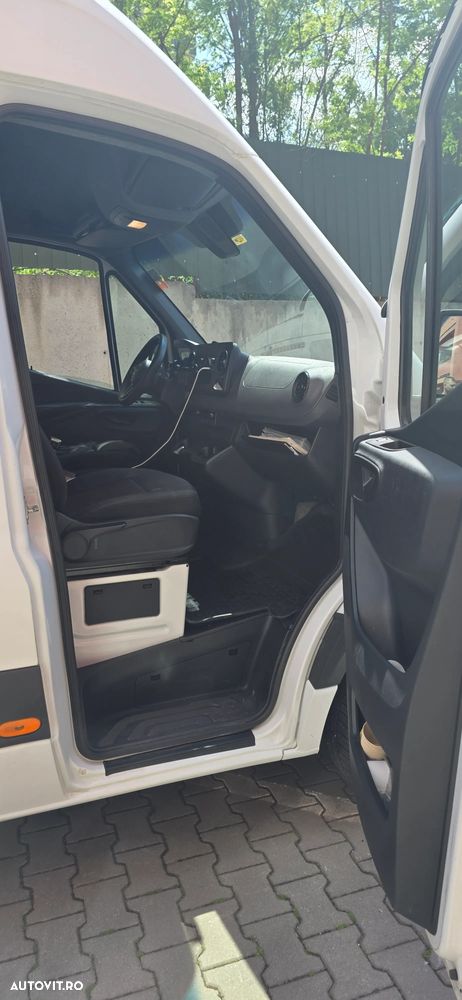 Mercedes-Benz Sprinter - 15