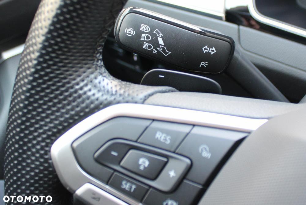 Volkswagen Passat - 17