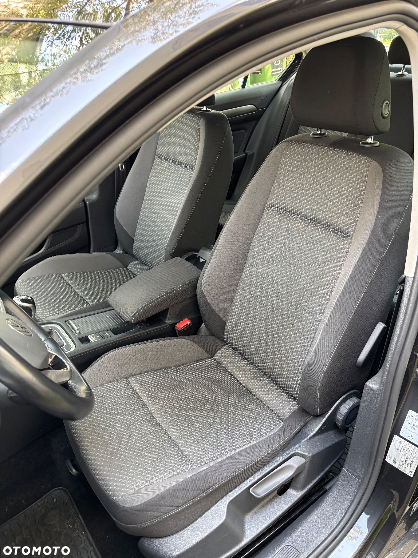 Volkswagen Passat 1.5 TSI EVO Business - 10