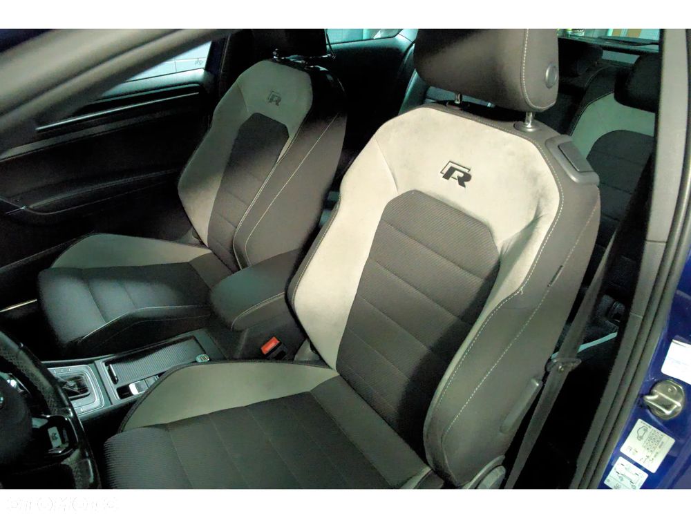 Volkswagen Golf - 12