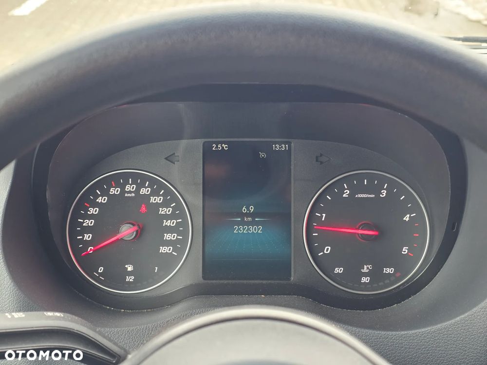 Mercedes-Benz SPRINTER - 11