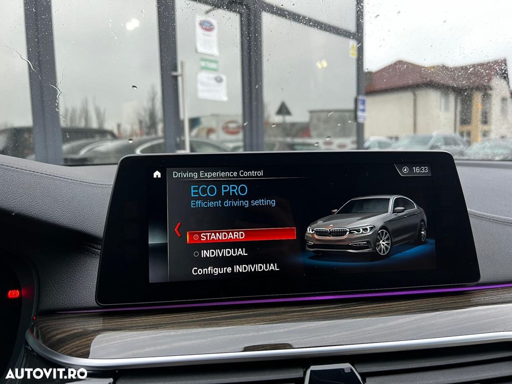 BMW Seria 5 520d xDrive AT - 24