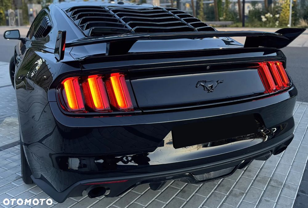 Ford Mustang - 5