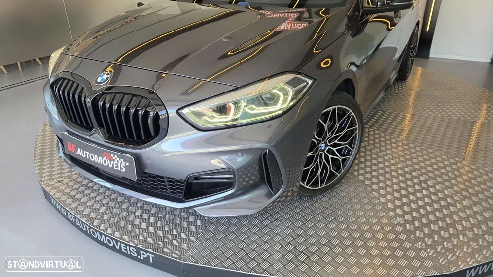BMW 116 d Pack Desportivo M Auto - 25