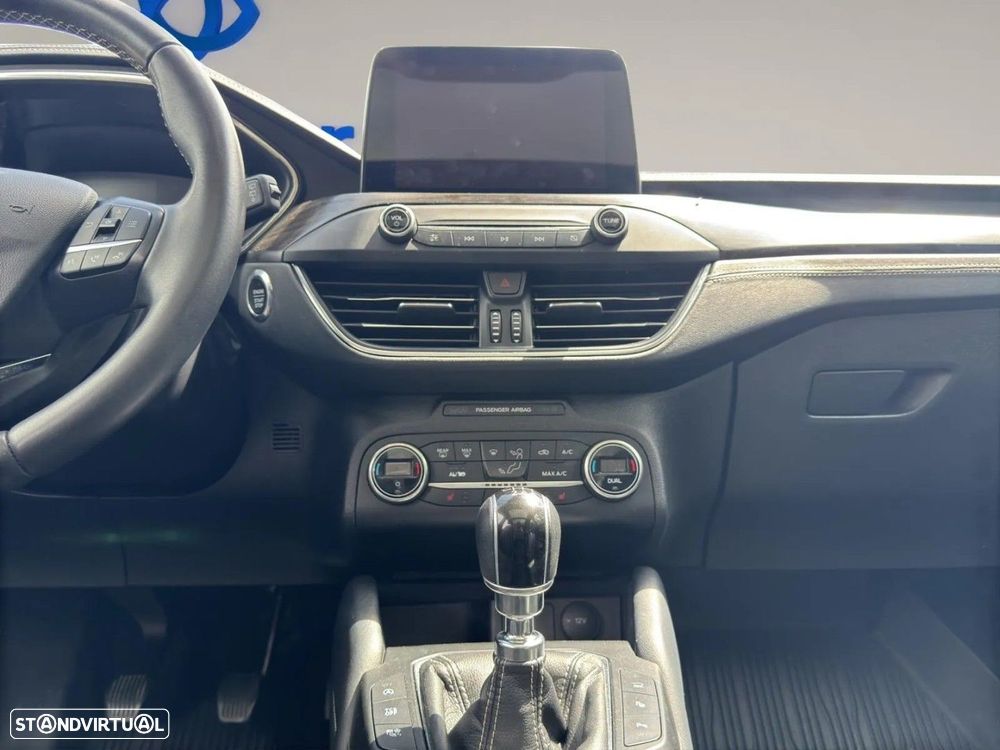 Ford Focus 1.5 EcoBoost Vignale — fotografia 11