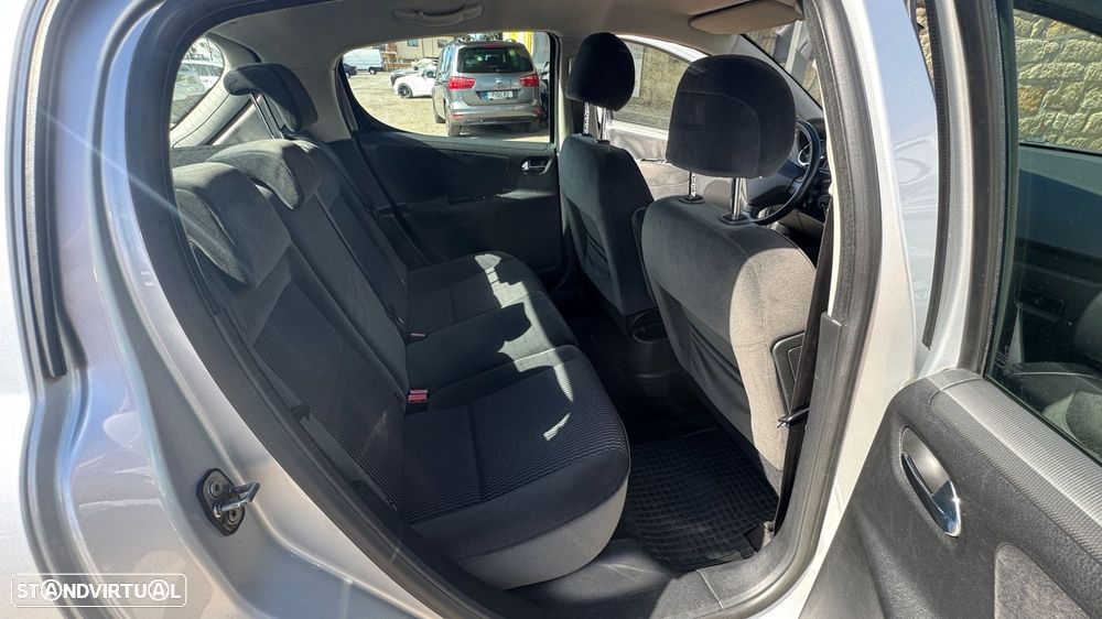Peugeot 207 1.6 HDi Sport - 21