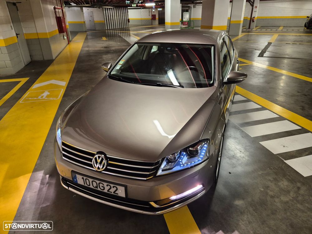 VW Passat 2.0 TDI BlueMotion Highline - 4