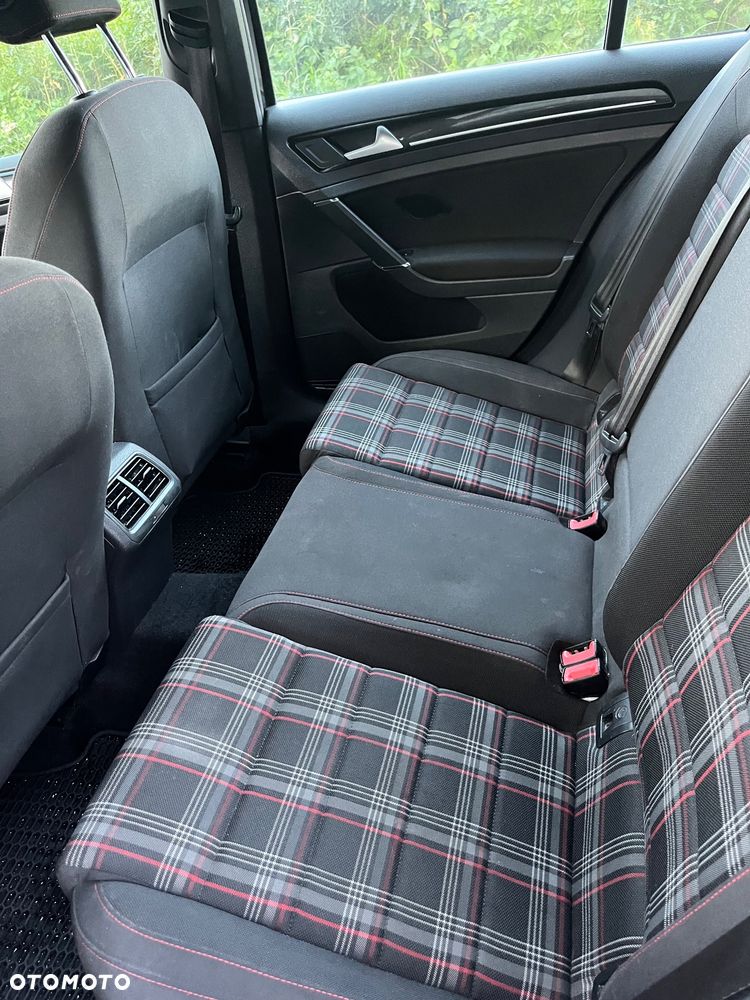 Volkswagen Golf 2.0 TSI BMT GTI DSG - 26